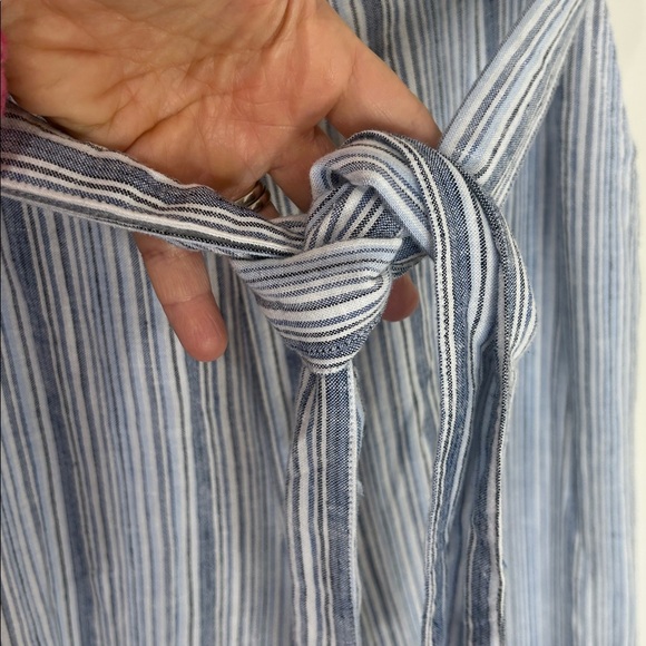 NWOT CLOTH & STONE Linen Blend Raw Hem Cropped Pants Blue Stripe Size Small - Picture 5 of 15